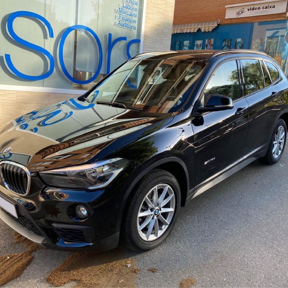 BMW X1 negro